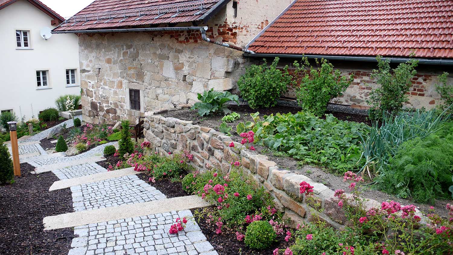 Natursteinmauer in Röhrnbach