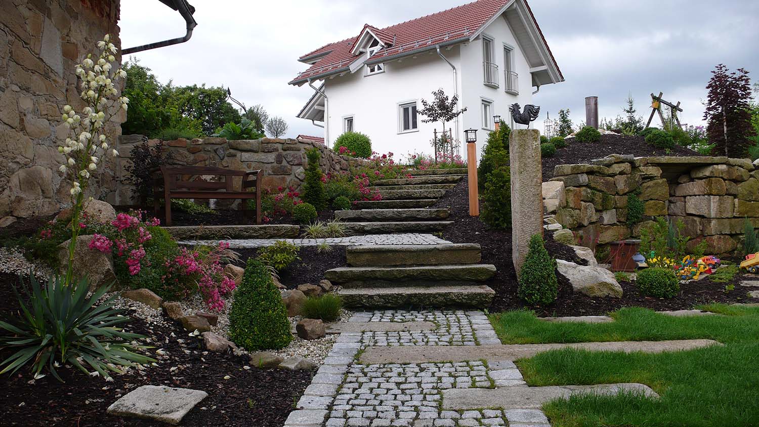 Natursteinmauer in Röhrnbach