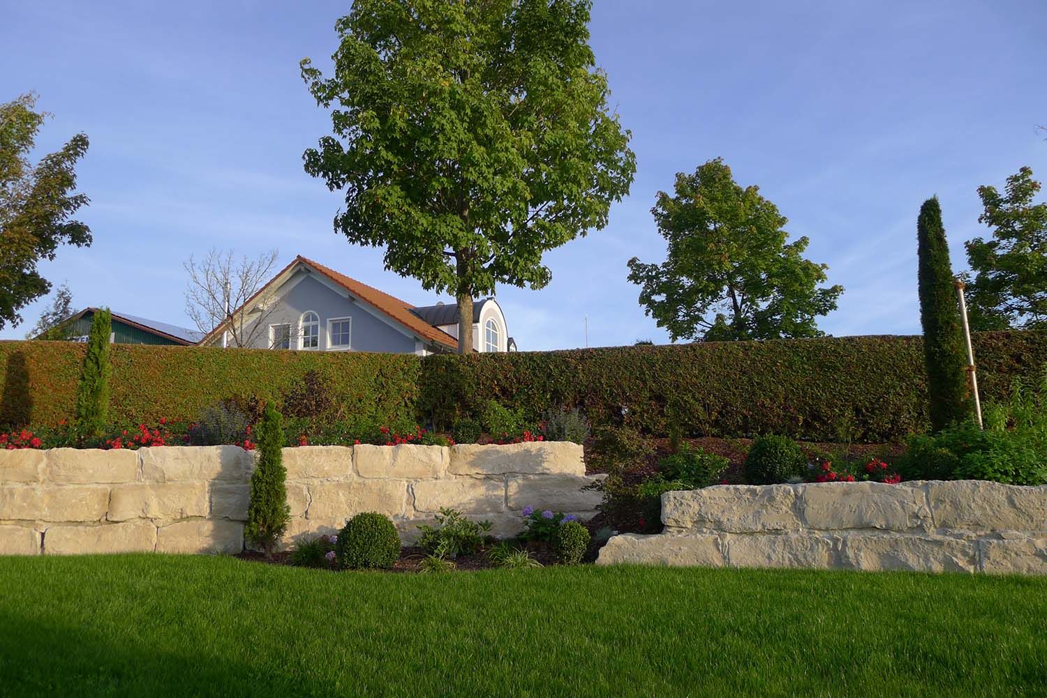 Natursteinmauer in Ruderting